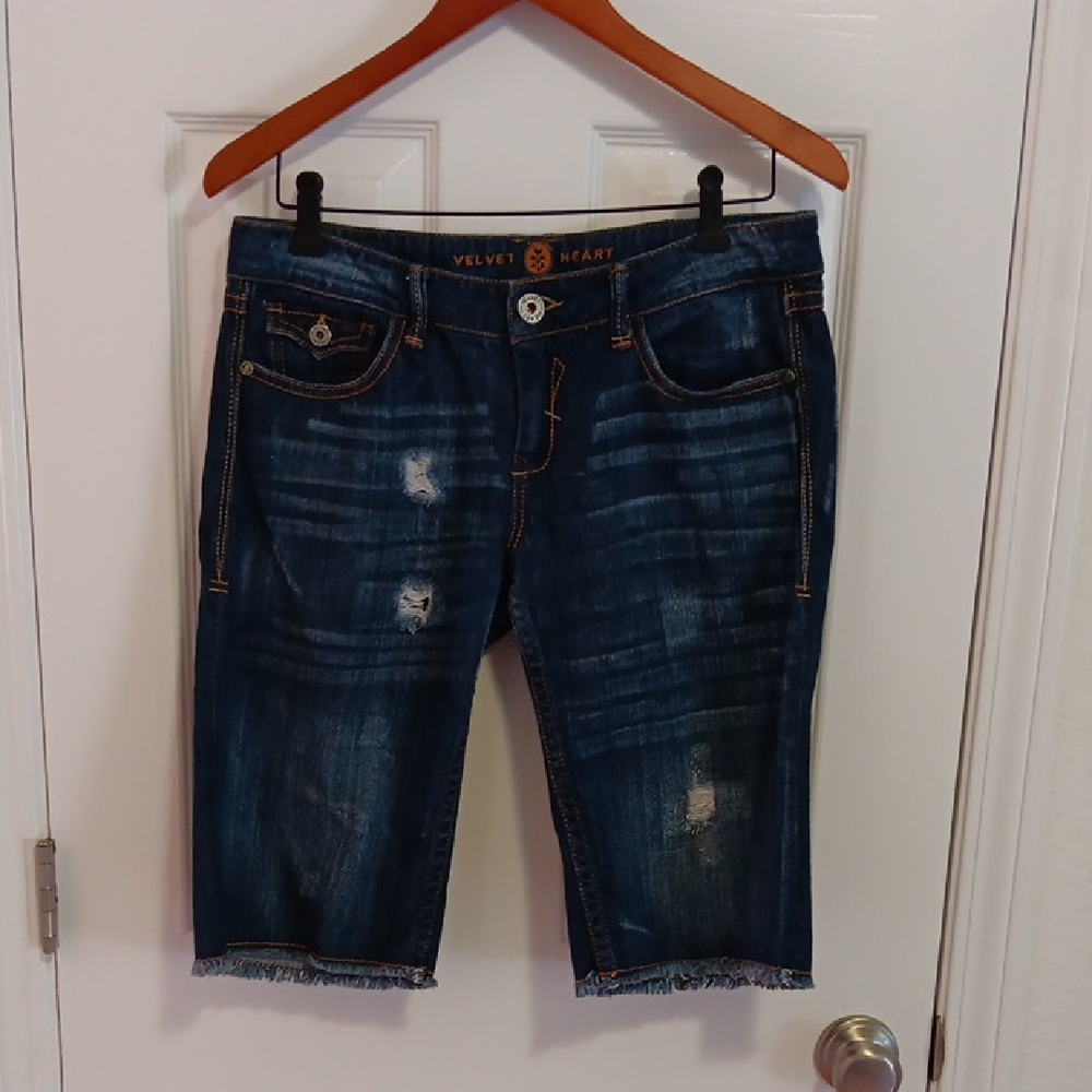 Velvet Heart JEAN SHORT SIZE 28
